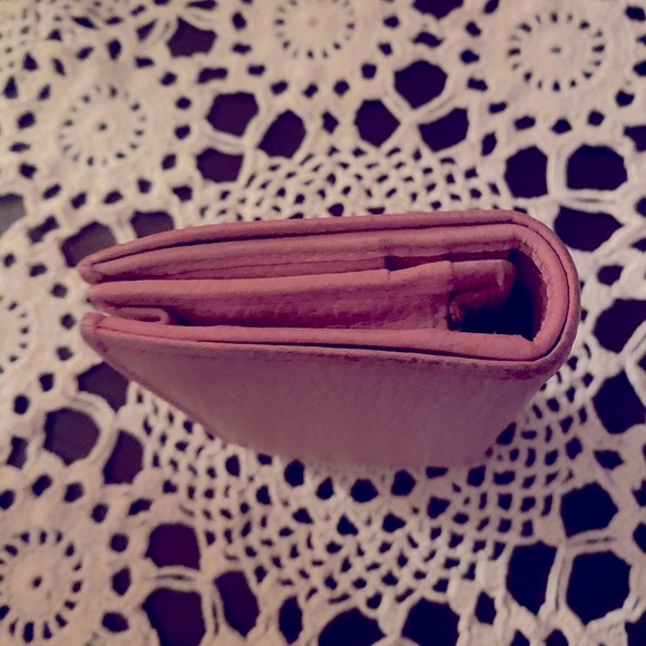 GUCCI GG MARMONT BIFOLD WALLET EUC PINK LEATHER - Picture 6 of 12